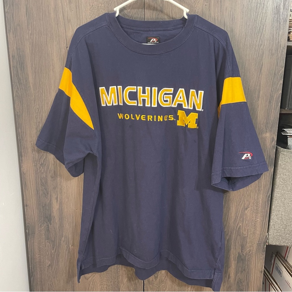 Vintage Pro Player Michigan Wolverines Shirt